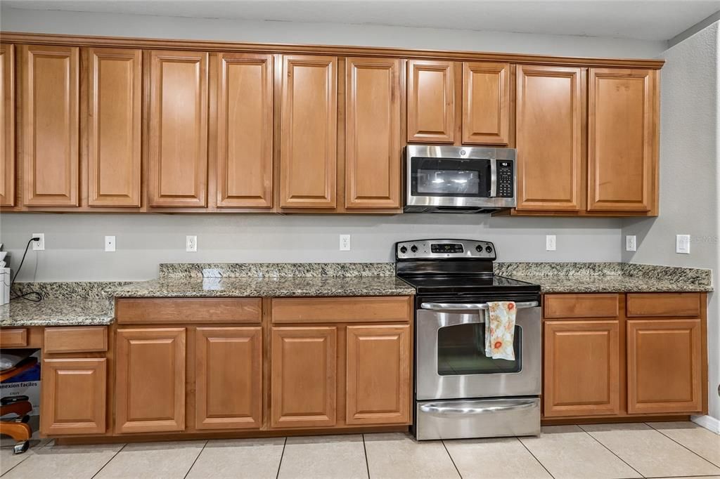 En Venta: $549,990 (5 camas, 3 baños, 3139 Pies cuadrados)