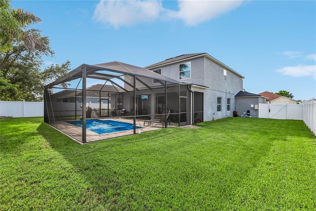 En Venta: $549,990 (5 camas, 3 baños, 3139 Pies cuadrados)
