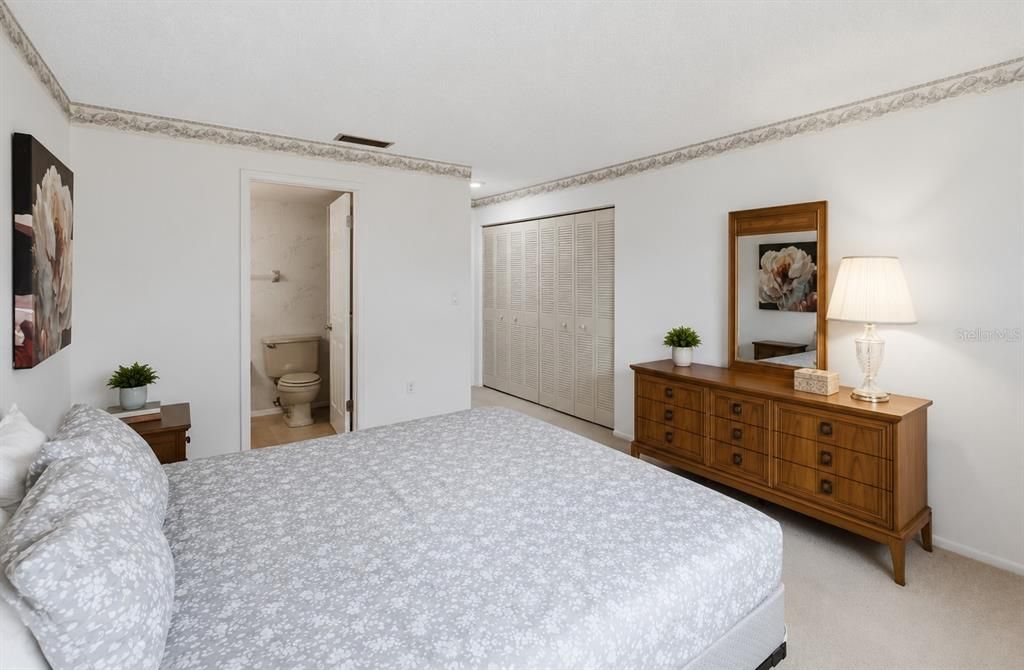 En Venta: $194,777 (2 camas, 2 baños, 1360 Pies cuadrados)