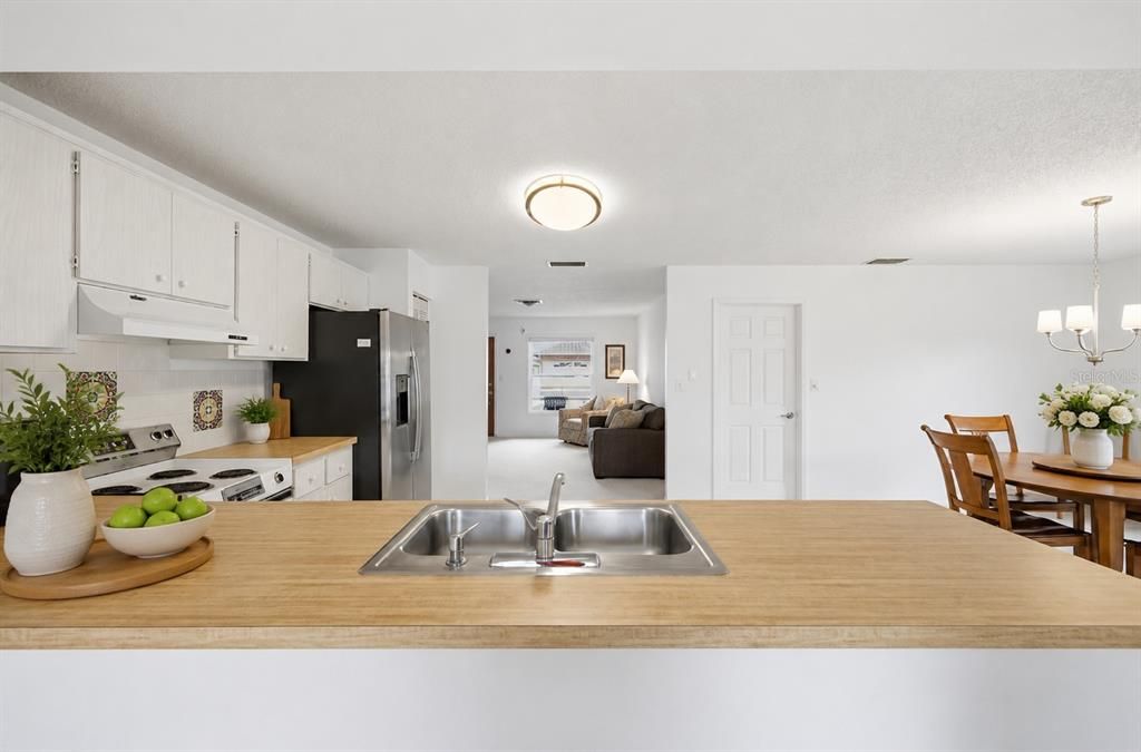 En Venta: $194,777 (2 camas, 2 baños, 1360 Pies cuadrados)