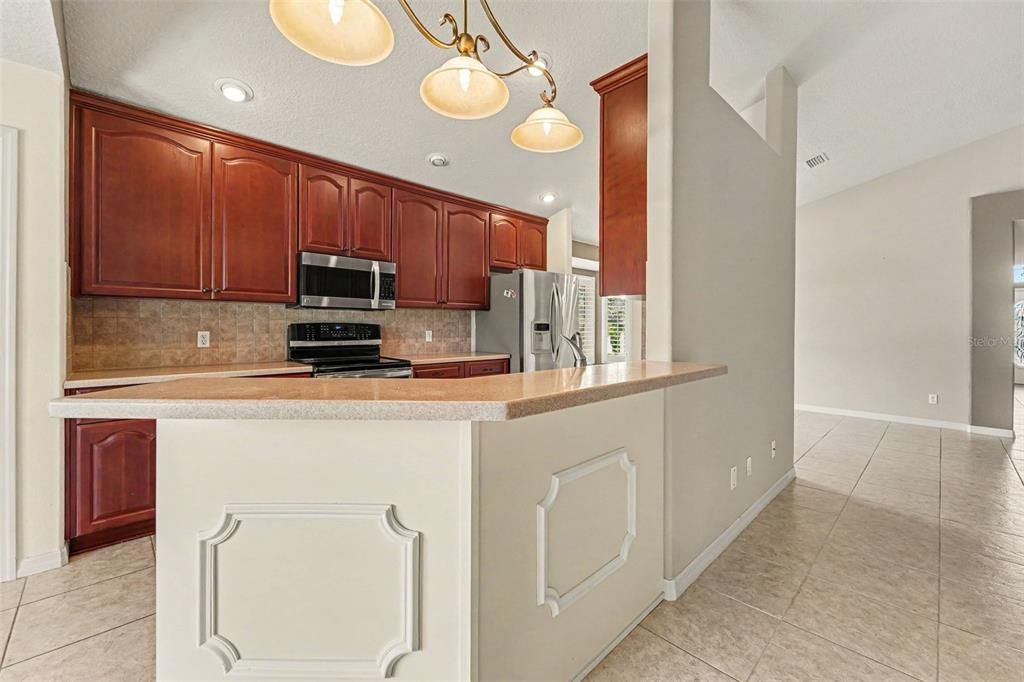 En Venta: $300,000 (3 camas, 2 baños, 2170 Pies cuadrados)