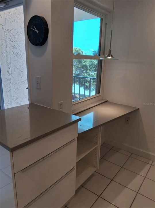 En Renta: $1,800 (2 camas, 2 baños, 930 Pies cuadrados)