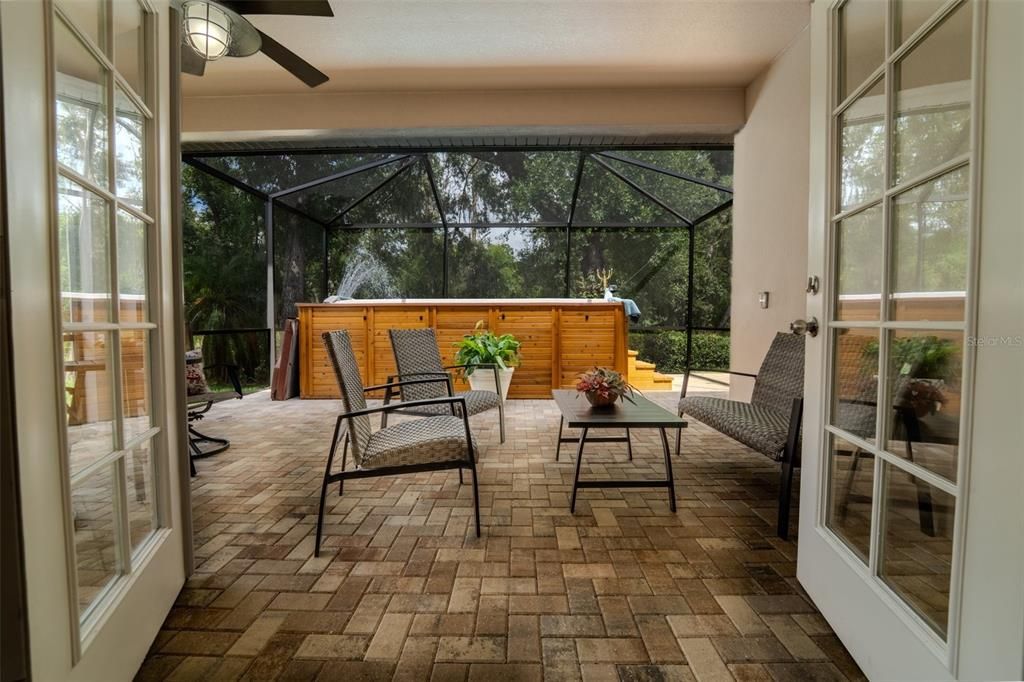 For Sale: $399,000 (4 beds, 2 baths, 2039 Square Feet)
