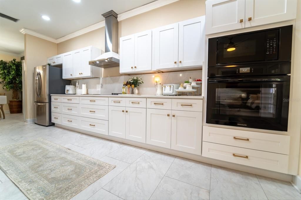 For Sale: $399,000 (4 beds, 2 baths, 2039 Square Feet)