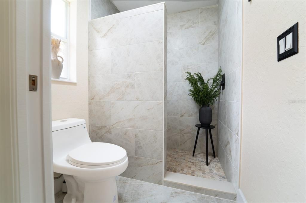 For Sale: $399,000 (4 beds, 2 baths, 2039 Square Feet)