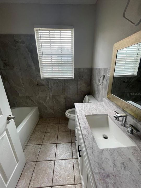 В аренду: $1,900 (3 спален, 2 ванн, 1276 Квадратных фут)