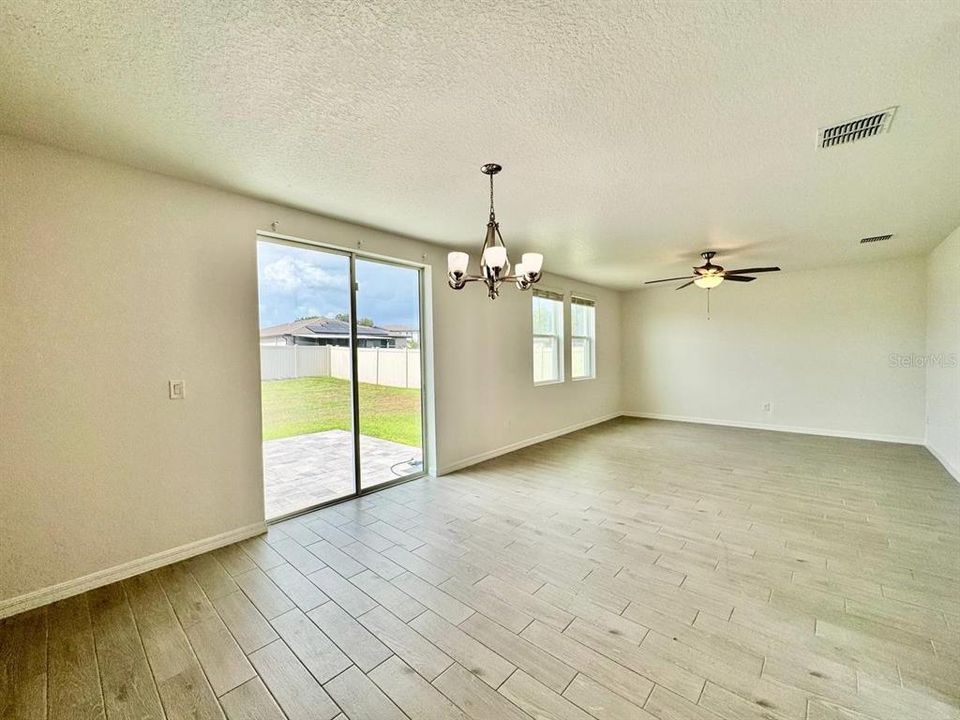 For Rent: $2,500 (4 beds, 2 baths, 2340 Square Feet)