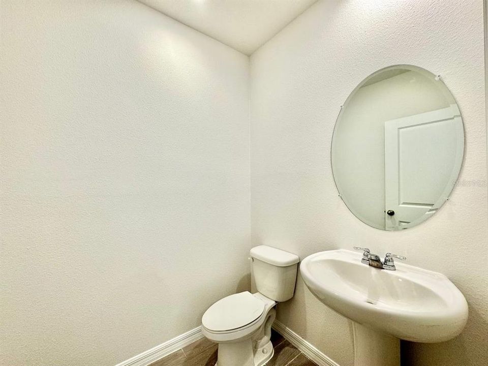 For Rent: $2,500 (4 beds, 2 baths, 2340 Square Feet)