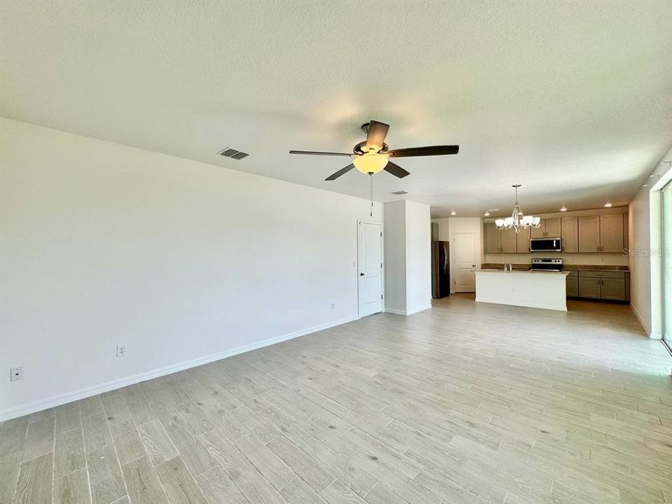 For Rent: $2,500 (4 beds, 2 baths, 2340 Square Feet)