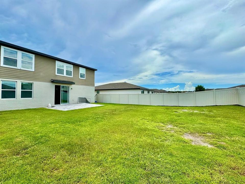 For Rent: $2,500 (4 beds, 2 baths, 2340 Square Feet)
