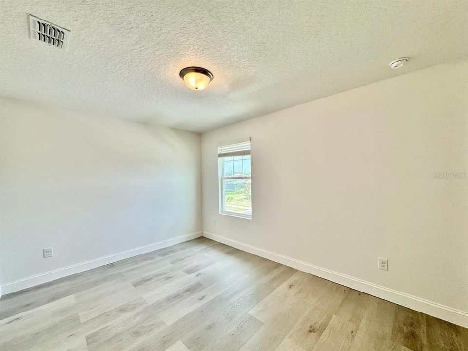 For Rent: $2,500 (4 beds, 2 baths, 2340 Square Feet)