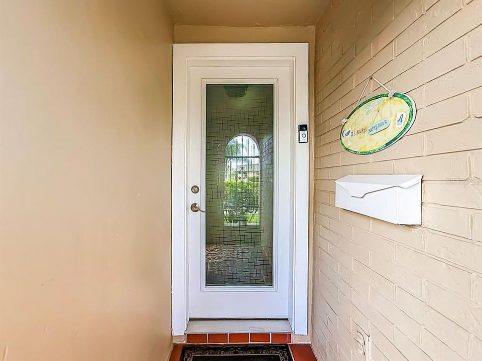 For Sale: $129,000 (2 beds, 2 baths, 1050 Square Feet)