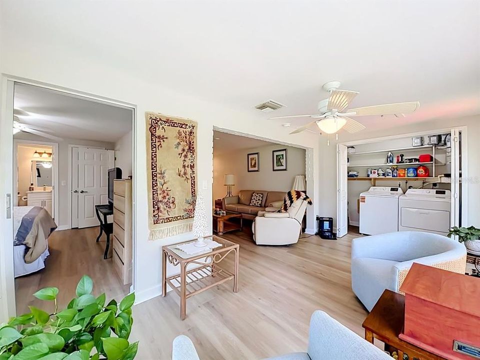 For Sale: $129,000 (2 beds, 2 baths, 1050 Square Feet)