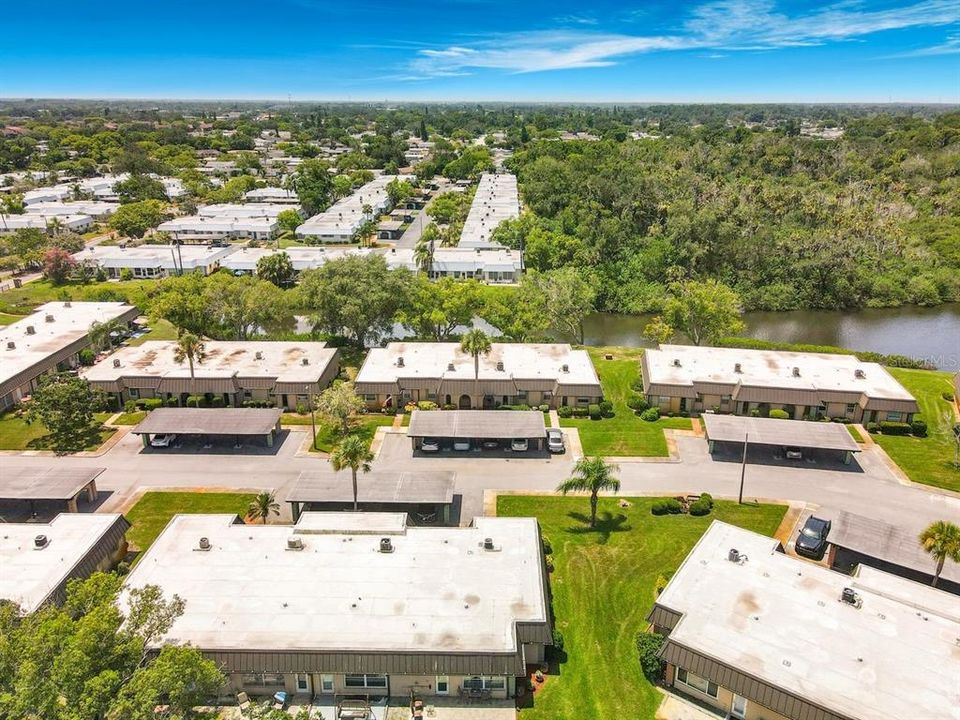 For Sale: $129,000 (2 beds, 2 baths, 1050 Square Feet)