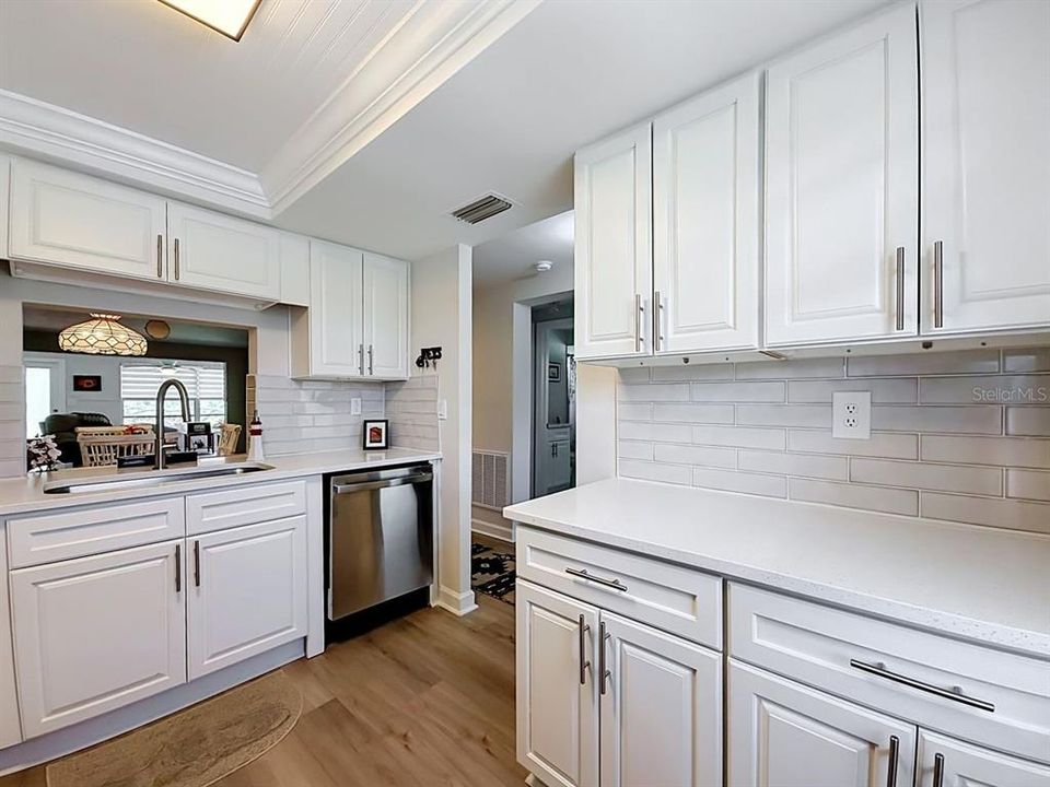 For Sale: $129,000 (2 beds, 2 baths, 1050 Square Feet)