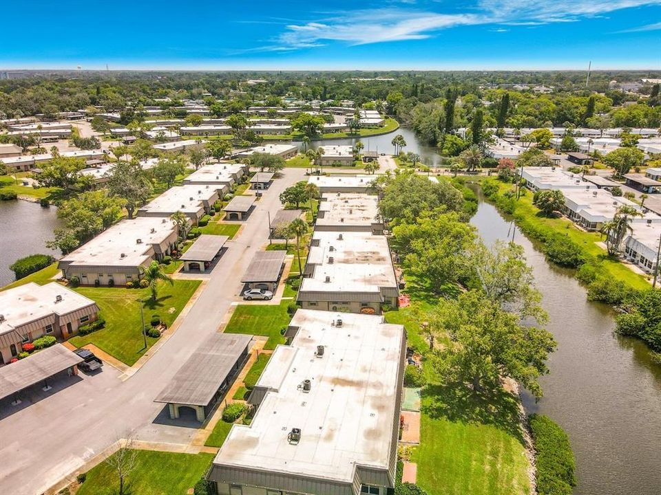 For Sale: $129,000 (2 beds, 2 baths, 1050 Square Feet)
