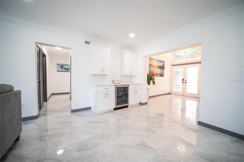 For Sale: $1,898,000 (3 beds, 3 baths, 2430 Square Feet)