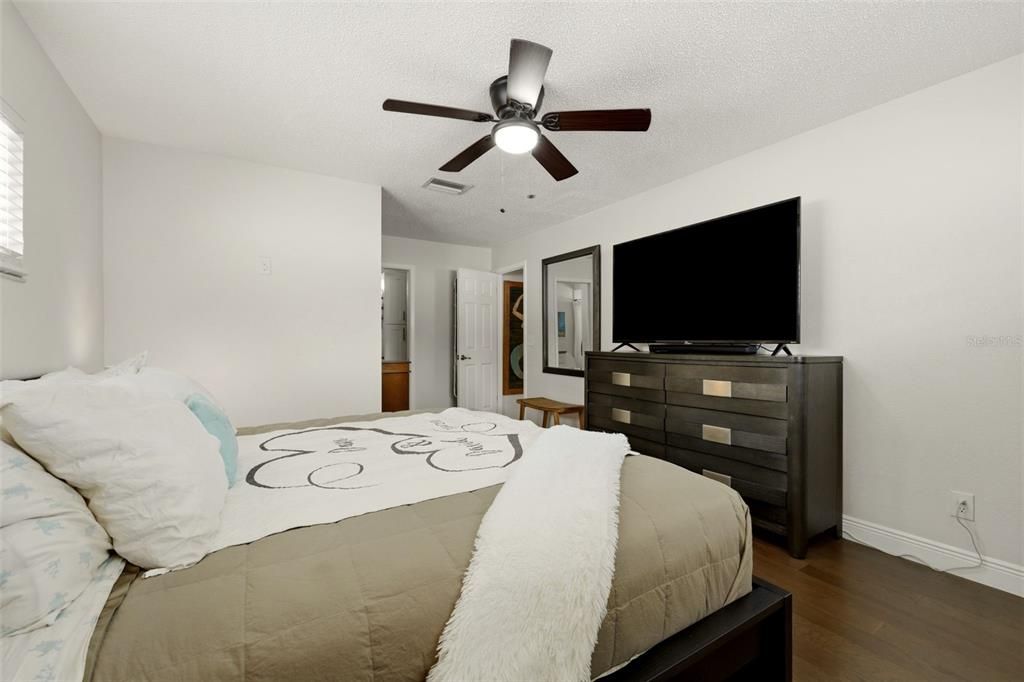 En Venta: $650,000 (3 camas, 2 baños, 1496 Pies cuadrados)