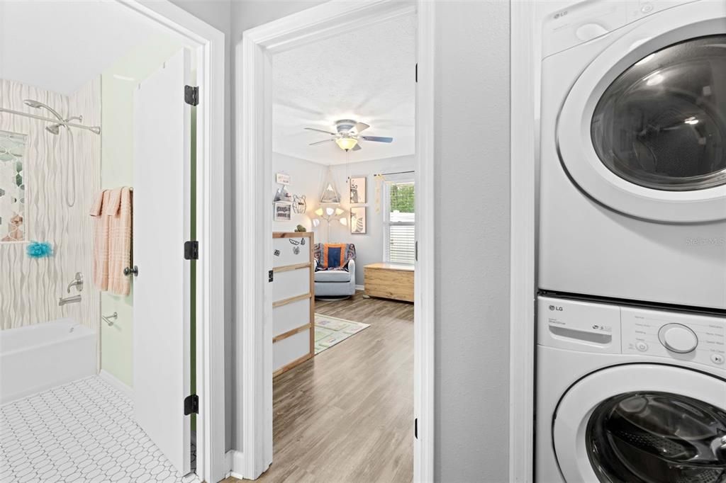 На продажу: $290,000 (3 спален, 2 ванн, 1734 Квадратных фут)