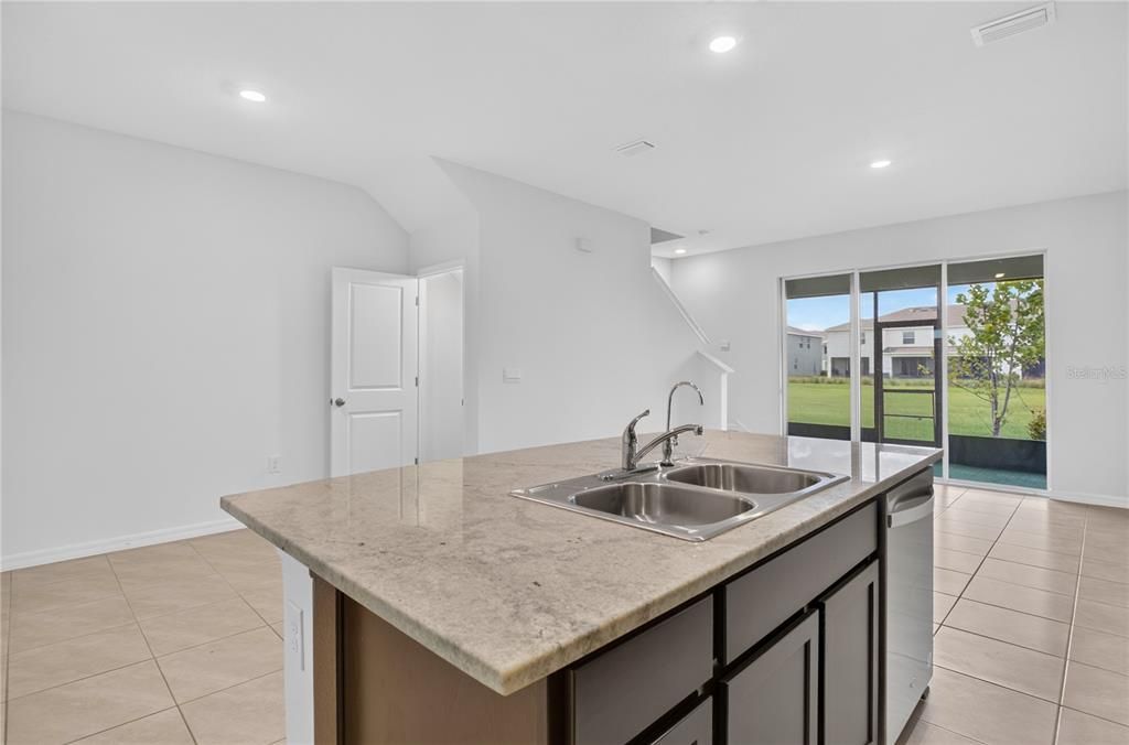 En Venta: $277,500 (3 camas, 2 baños, 1673 Pies cuadrados)