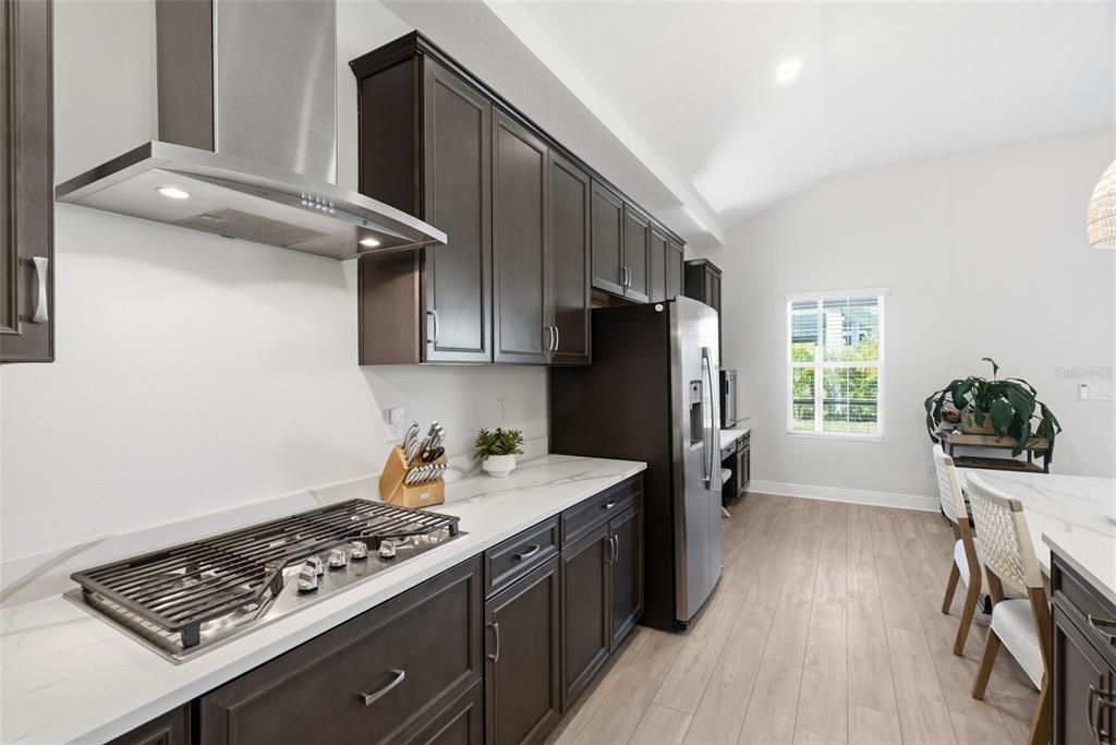 En Venta: $589,500 (4 camas, 3 baños, 2607 Pies cuadrados)