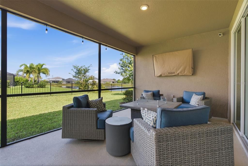 En Venta: $589,500 (4 camas, 3 baños, 2607 Pies cuadrados)
