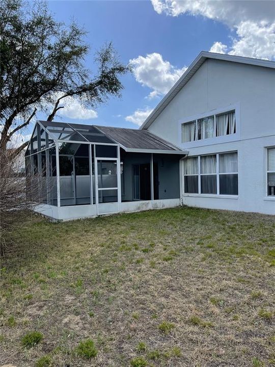 For Rent: $2,100 (4 beds, 3 baths, 2050 Square Feet)