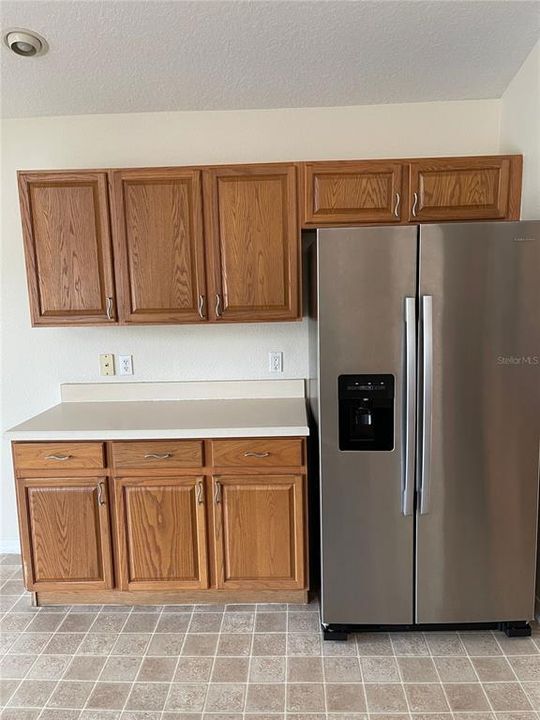 For Rent: $2,100 (4 beds, 3 baths, 2050 Square Feet)