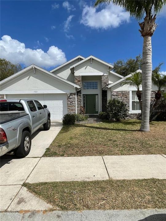 For Rent: $2,100 (4 beds, 3 baths, 2050 Square Feet)