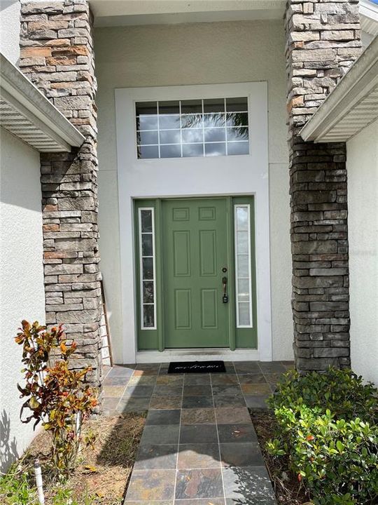 For Rent: $2,100 (4 beds, 3 baths, 2050 Square Feet)