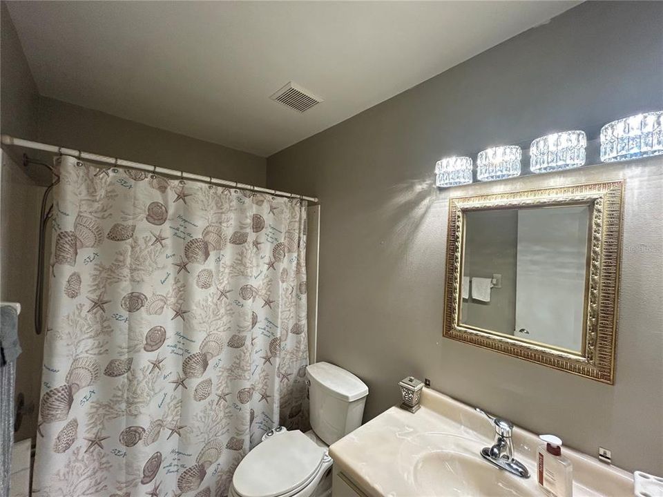 For Sale: $159,900 (2 beds, 2 baths, 1484 Square Feet)