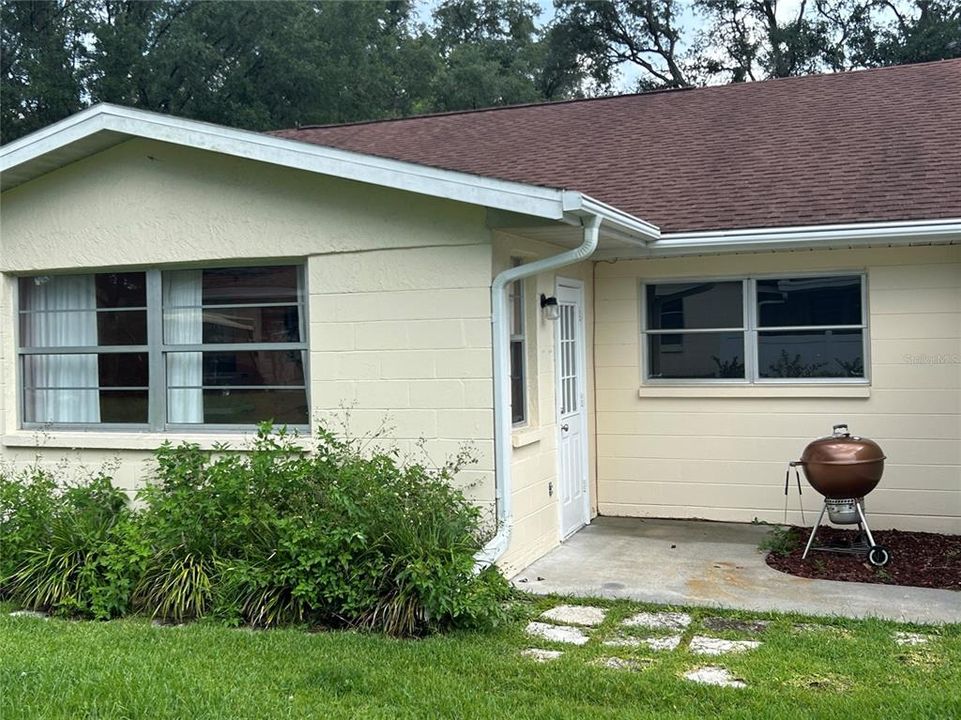 For Sale: $159,900 (2 beds, 2 baths, 1484 Square Feet)