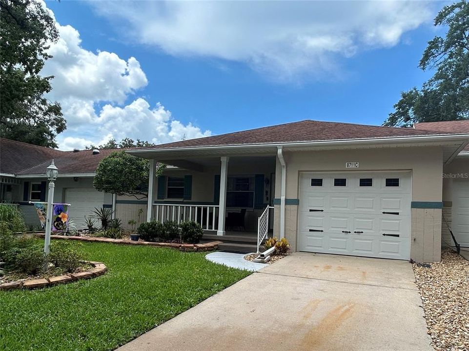 For Sale: $159,900 (2 beds, 2 baths, 1484 Square Feet)