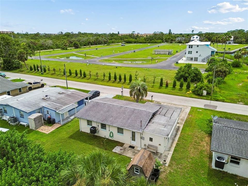 На продажу: $169,900 (2 спален, 2 ванн, 1020 Квадратных фут)