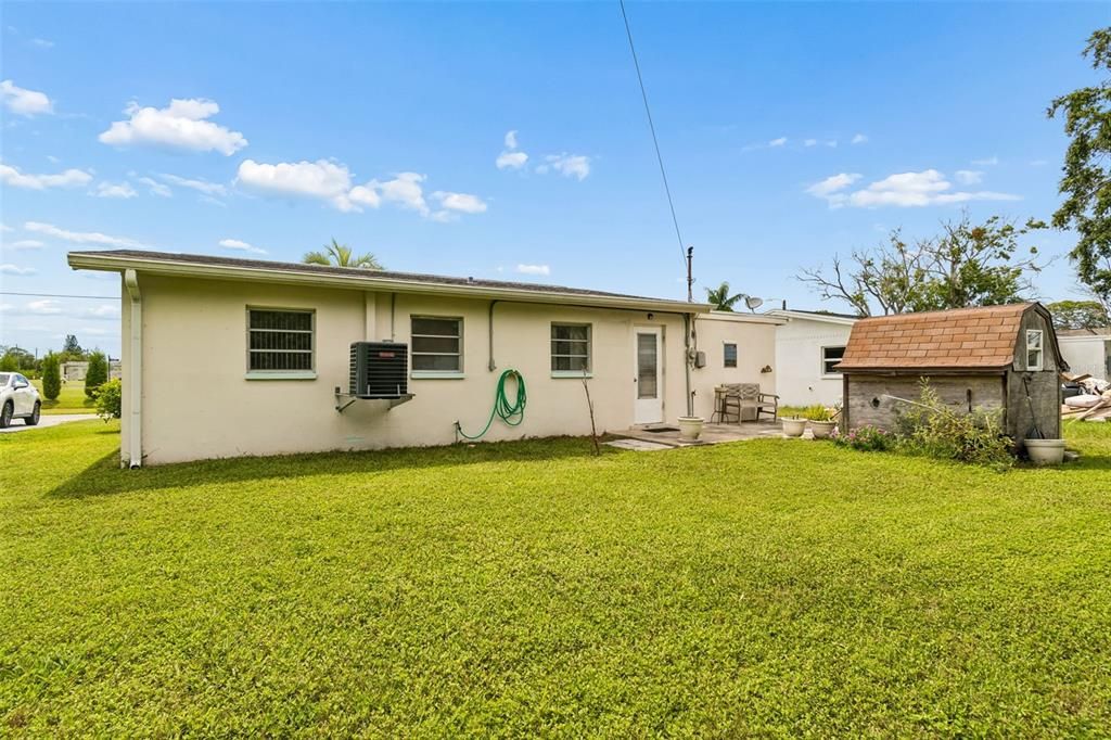 На продажу: $169,900 (2 спален, 2 ванн, 1020 Квадратных фут)