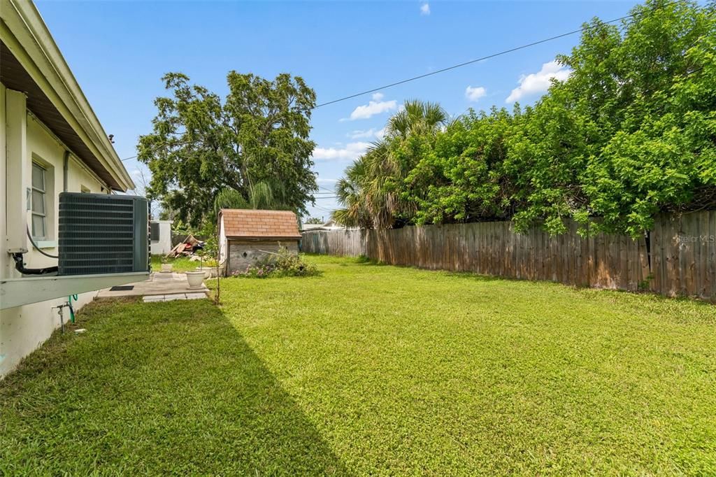 На продажу: $169,900 (2 спален, 2 ванн, 1020 Квадратных фут)
