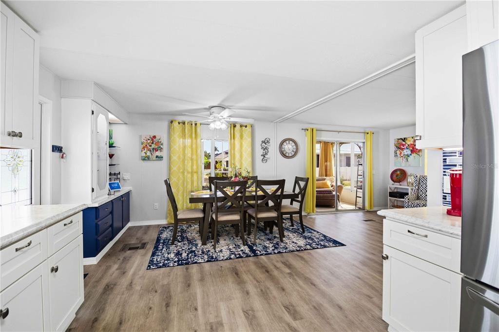 For Sale: $310,000 (2 beds, 2 baths, 1178 Square Feet)