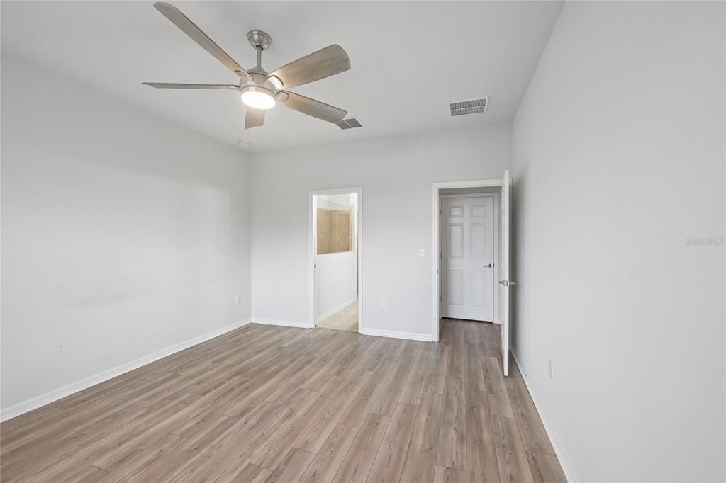 For Sale: $439,900 (4 beds, 2 baths, 2847 Square Feet)