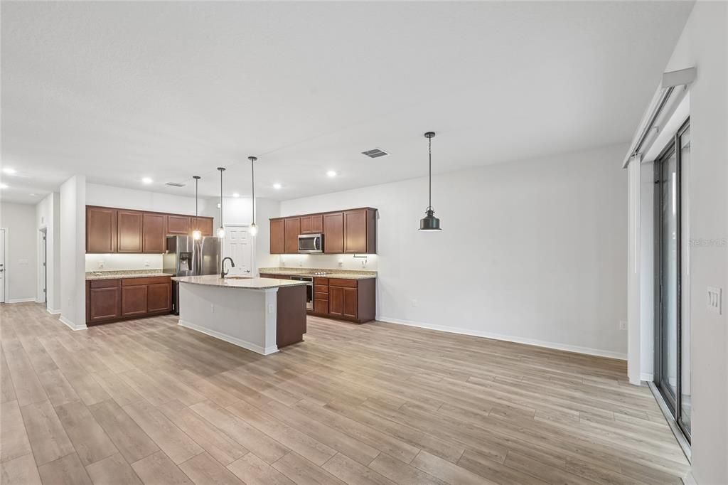 For Sale: $439,900 (4 beds, 2 baths, 2847 Square Feet)