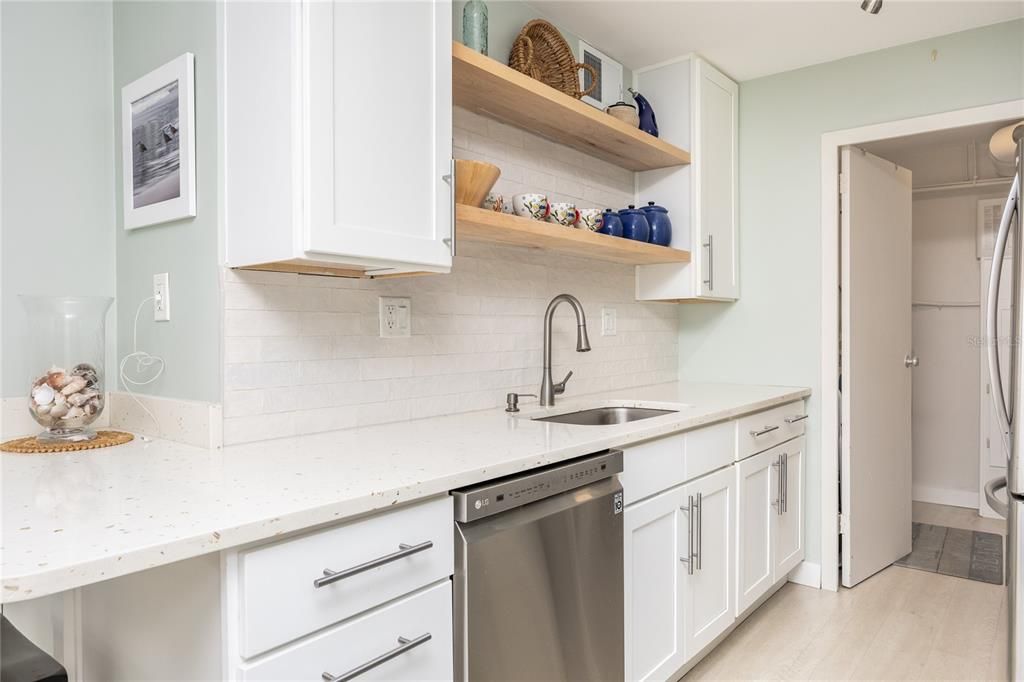 En Venta: $385,000 (2 camas, 2 baños, 1240 Pies cuadrados)
