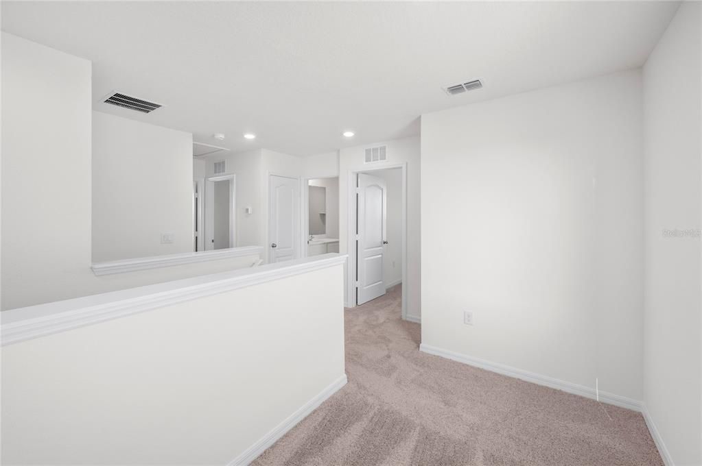 En Venta: $334,900 (4 camas, 2 baños, 1811 Pies cuadrados)