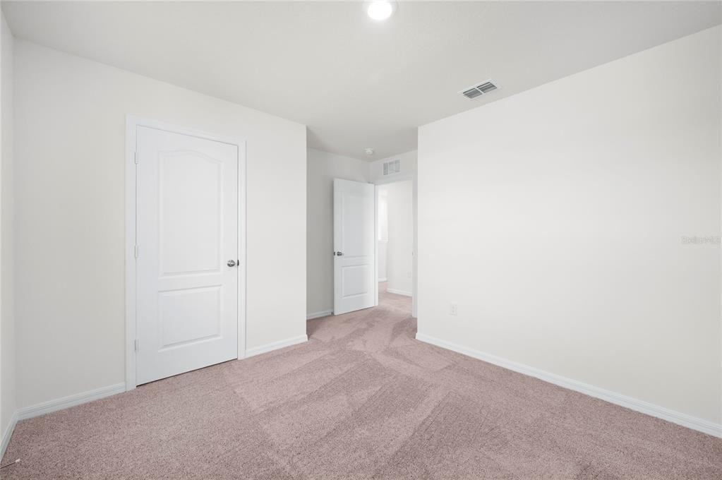 En Venta: $334,900 (4 camas, 2 baños, 1811 Pies cuadrados)