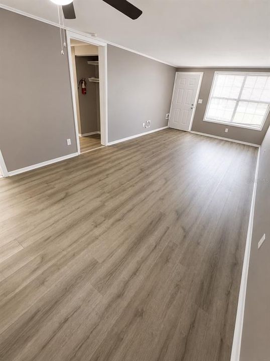 For Rent: $1,199 (2 beds, 1 baths, 864 Square Feet)