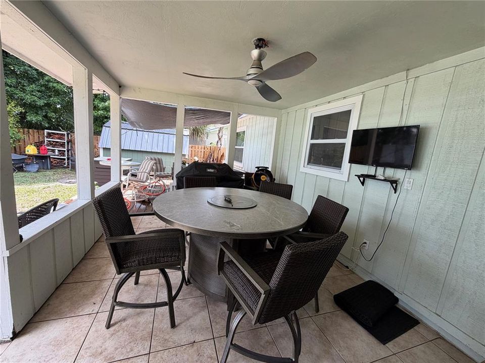 En Venta: $324,900 (3 camas, 2 baños, 1200 Pies cuadrados)