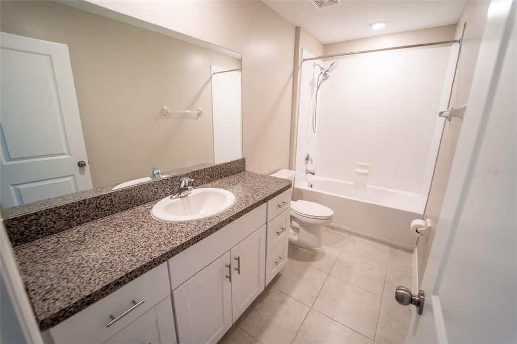 В аренду: $2,800 (4 спален, 2 ванн, 2635 Квадратных фут)