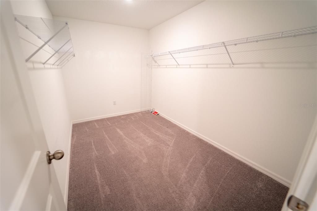 В аренду: $2,800 (4 спален, 2 ванн, 2635 Квадратных фут)