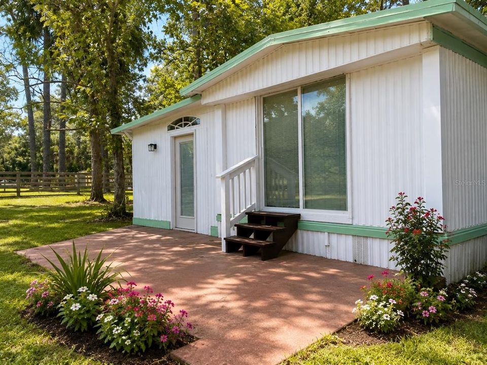 На продажу: $189,900 (3 спален, 2 ванн, 1450 Квадратных фут)