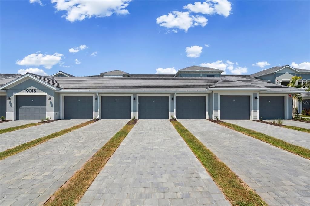На продажу: $365,000 (2 спален, 2 ванн, 1366 Квадратных фут)