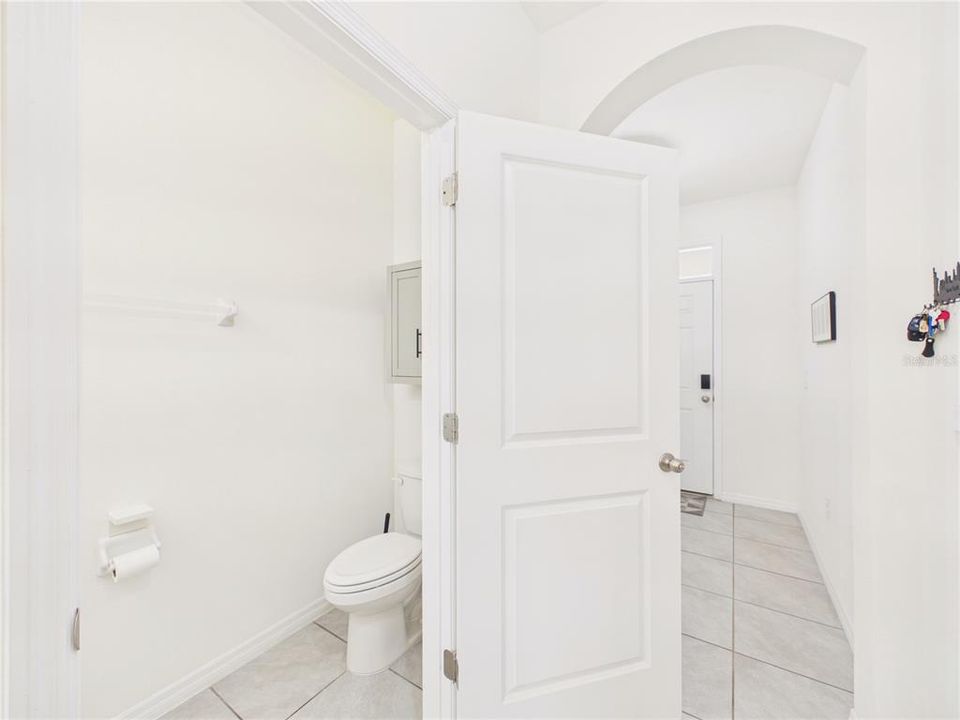На продажу: $229,000 (3 спален, 2 ванн, 1688 Квадратных фут)