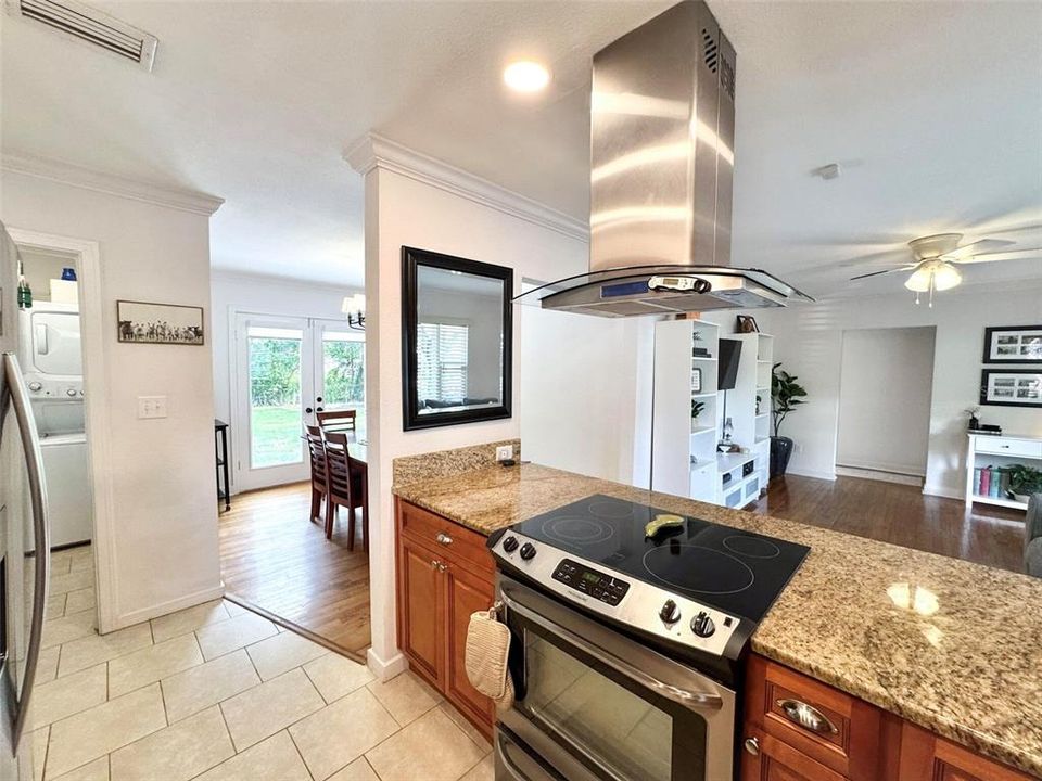 Activo con contrato: $339,000 (3 camas, 2 baños, 1295 Pies cuadrados)